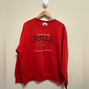 Vintage NBA 90’s Chicago Bulls Crewneck Red Basketball Sweatshirt  Size L Lee